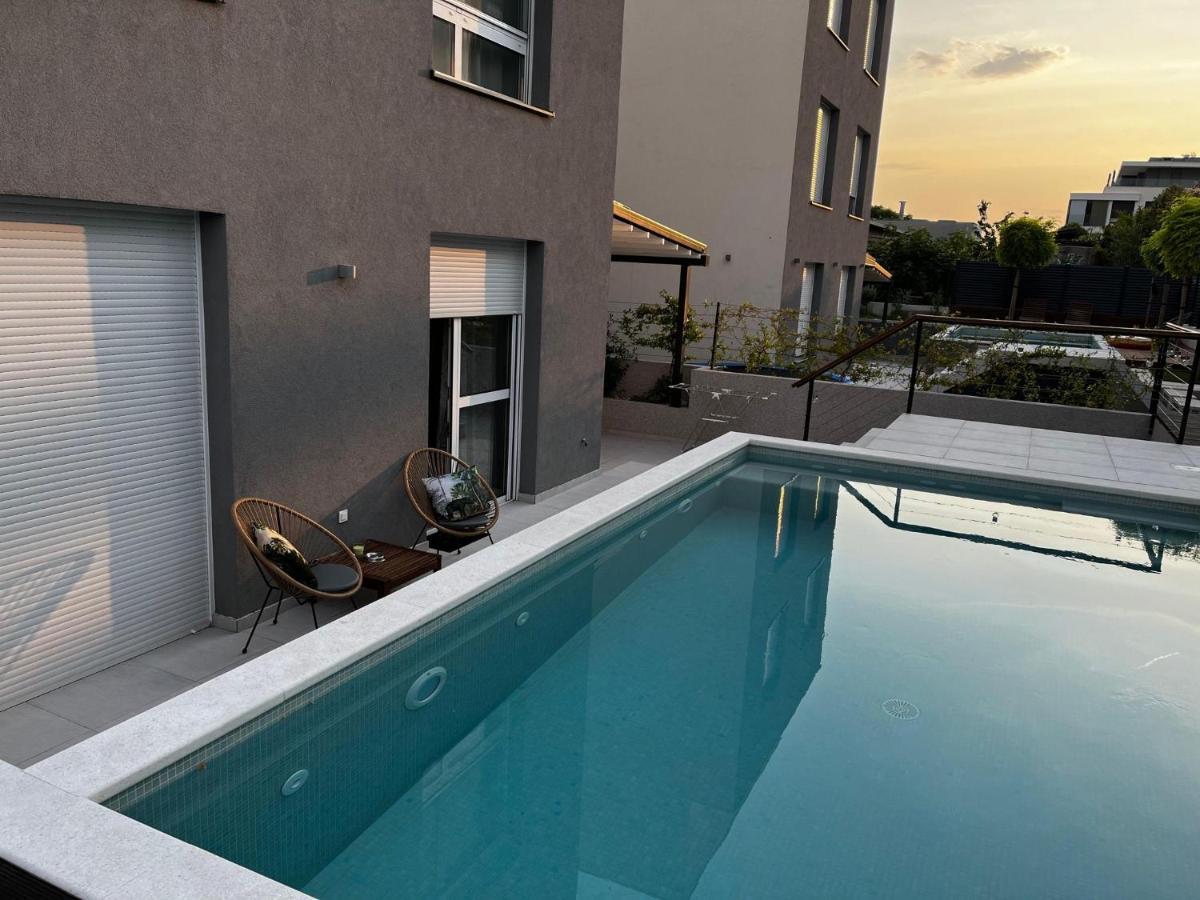 Cozy Seaside Apartment With Pool & Terrace Split Buitenkant foto